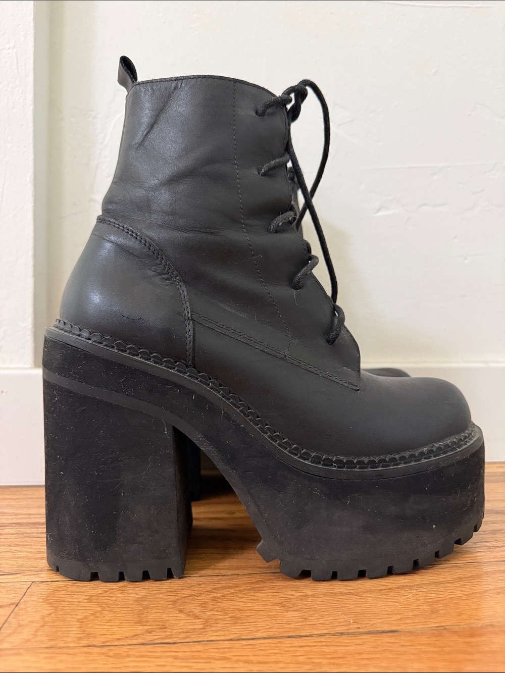 unif black platform boot